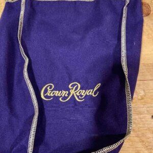 BAR1 -- CROWN ROYAL BAG Velvet Bag Vintage Whiskey Bottle Seagram's Crown Royal